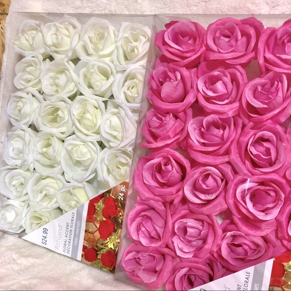 HP🌹 Floral Accent Decoration Pink White Roses